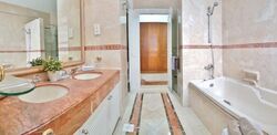 Leonie Condotel (D9), Condominium #629238871